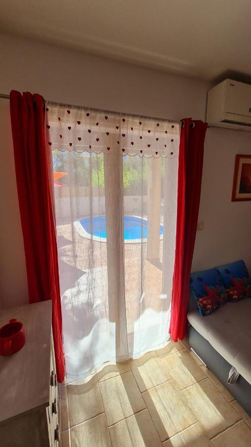 Vacation Home Licinius Liznjan Exterior photo